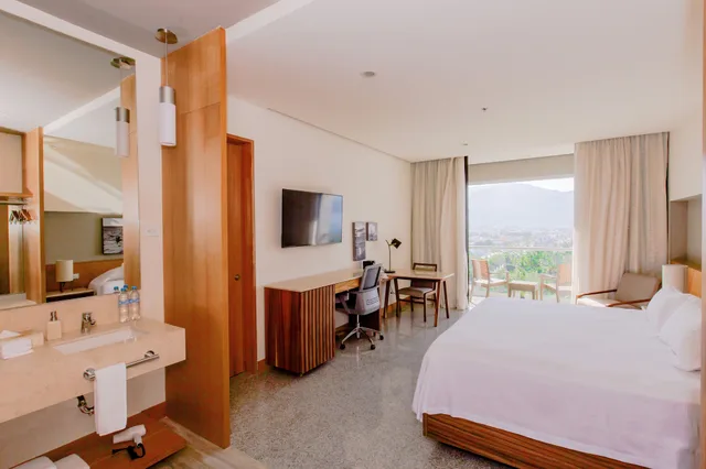 Deluxe, King Bed, Partial Bay View، Hotel Mio Vallarta - Adults Only 8/10
