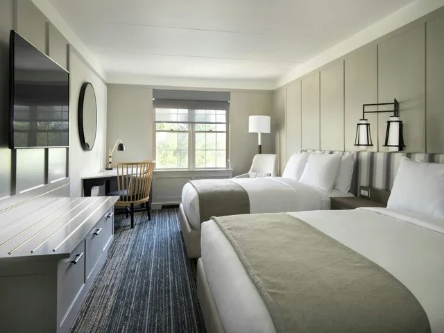 غرفة بسريرين كوين لذوي الإعاقة، Somerset Hills Hotel, Tapestry Collection by Hilton 1/5