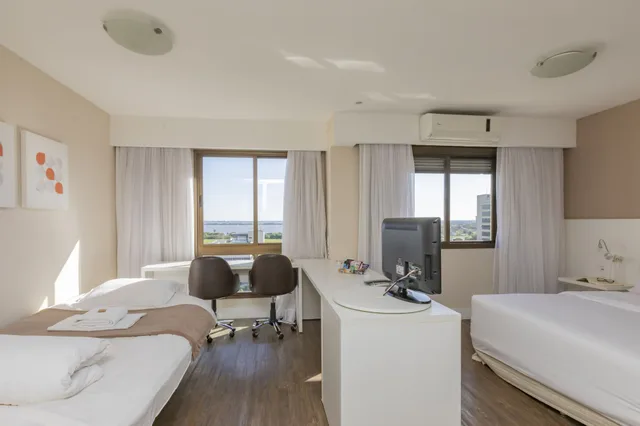 غرفة سوبيريور فاخرة بسرير كوين مع أريكة، Intercity Porto Alegre Praia de Belas 1/10