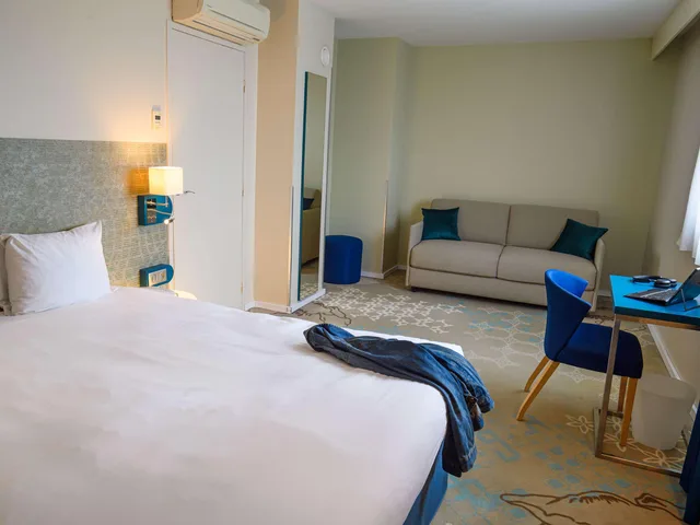 Superior, Double Bed, Sofa, Ibis Styles Tours Centre 5/10