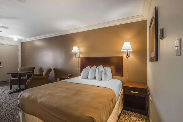 غرفة رباعية بسريرين كوين، Quality Inn & Suites High Level, AB 2/8