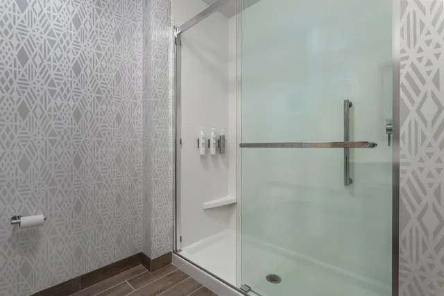 جناح كبير بسرير كينج بغرفتين، Hampton Inn Suites Richmond 4/4