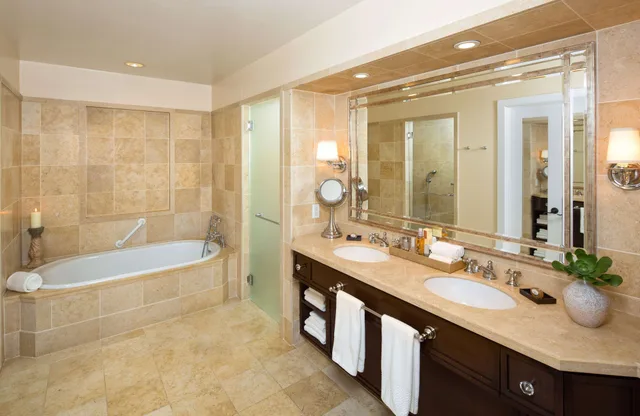 جناح رئاسي بسرير كينج، Estancia La Jolla Hotel And Spa 4/6