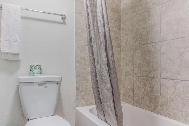 1 King Bed Smoking, Motel6 Texarkana, AR 5/8
