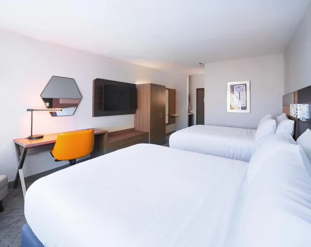 غرفة قياسية بسريرين كوين بحوض استحمام لذوي الإعاقة، Holiday Inn Express La Mesa Near SDSU 2/4