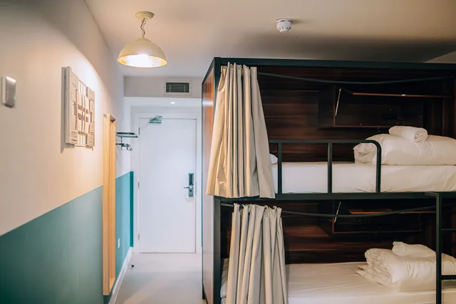 Mixed Dorm, Single, 6 Beds، Malacuna Manchester 6/8
