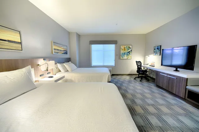 Room, Double Bed, Pool View, Hilton Garden Inn Santa Barbara/Goleta 4/4