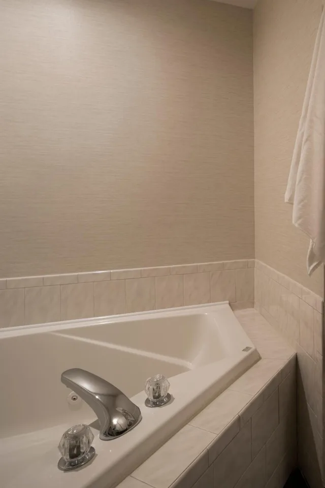 جناح سوبيريور بسرير كينج، Aqua Blue Hotel & Conference Center 5/6