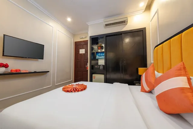 غرفة كلاسيكية بسرير كوين، Omina Hanoi Hotel 2/3