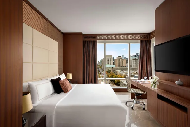 Shangri La, Suite، Shangri-La Toronto 2/2