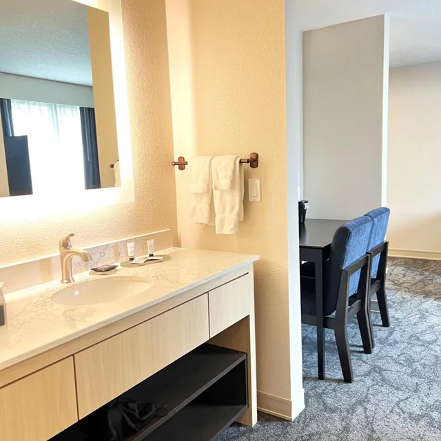 جناح بسرير كينج بمطبخ صغير، La Quinta Inn & Suites by Wyndham Boise Towne Square 3/3