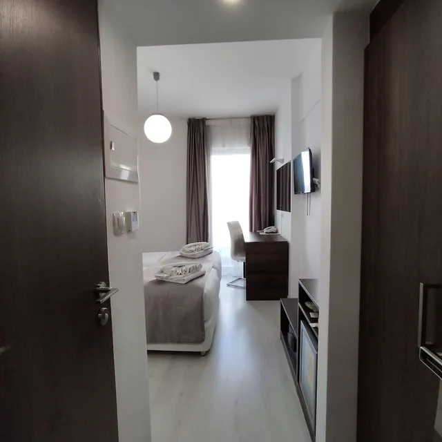 غرفة كلاسيكية بسرير مزدوج مع أريكة، INTERNATIONAL ATENE HOTEL 2/5