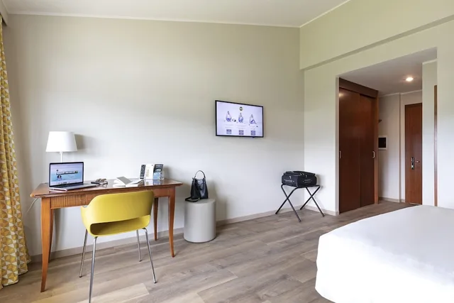 غرفة قياسية ثلاثية بسرير كوين وسرير فردي، B&B HOTEL Affi Lago di Garda 7/10