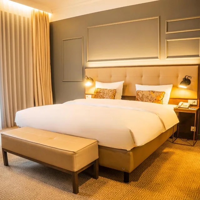 Elegant, King Bed، Parkhotel Kurhaus Bad Kreuznach 3/10