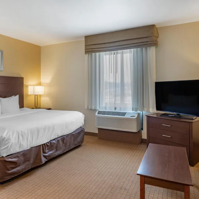 جناح بسرير كينج مع أريكة، MainStay Suites Near Denver Downtown 2/10