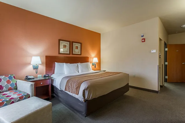 جناح بسرير كينج، Hotel Ruidoso - Midtown 3/6