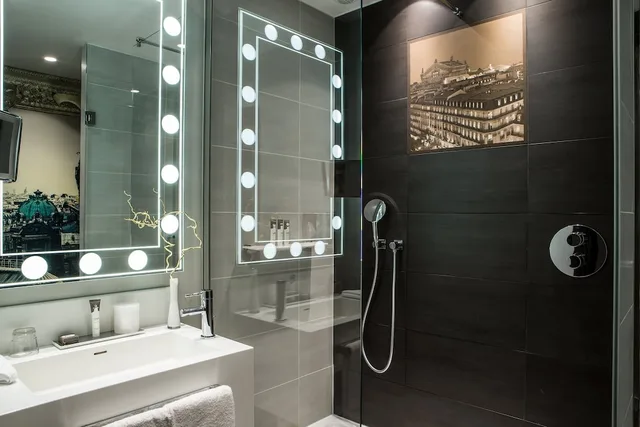 غرفة قياسية بسرير كوين، Hotel Indigo Paris - Opera by IHG 7/8