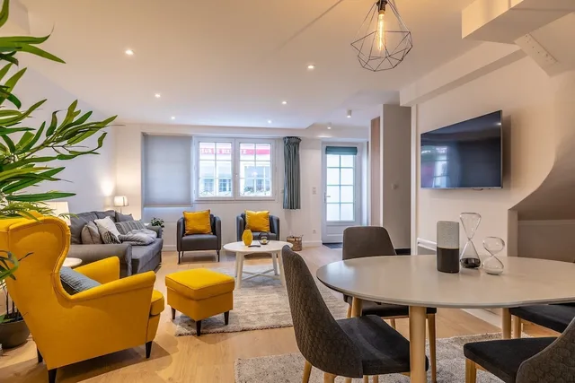 Family, Town House, Hotel Au Bon Coin 1/1