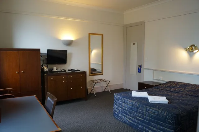 غرفة قياسية بسرير كوين، Royal Exhibition Hotel 6/10