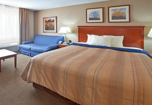 جناح استوديو بسرير كينج لذوي الإعاقة، Candlewood Suites Elgin Nw-Chicago 2/5
