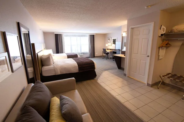 جناح بسريرين كوين، Country Inn & Suites By Radisson, Decorah, IA 2/4