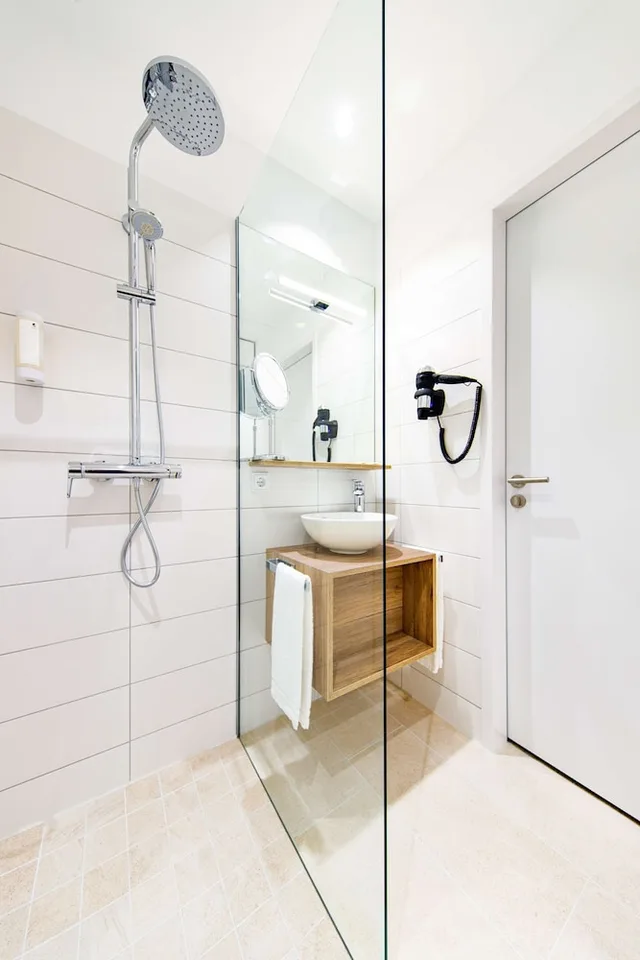 غرفة سوبيريور بسرير مزدوج، elaya hotel goeppingen, Trademark Collection by Wyndham 5/6