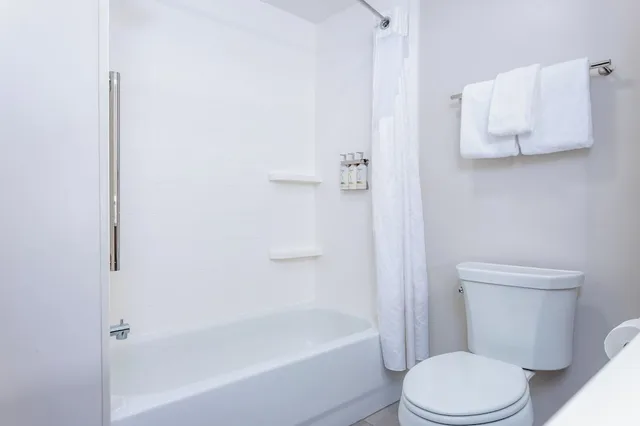 غرفة قياسية بسرير كوين، Holiday Inn Express Hotel And Suites Lancaster 9/10