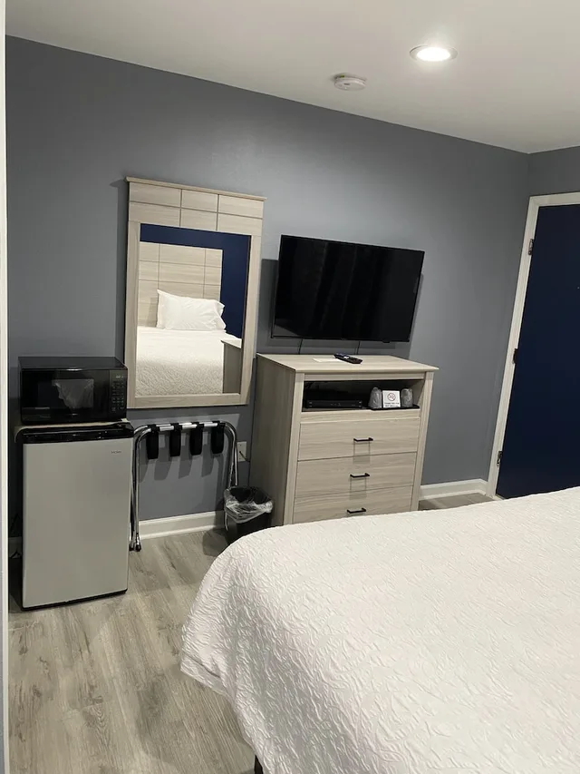 غرفة مفردة بسرير كوين، Dunmore Inn 3/8