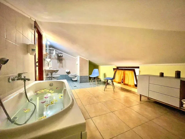 غرفة بسرير مزدوج بجاكوزي، Hotel La Cometa 3/4