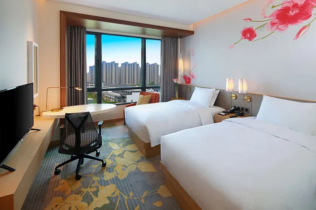 Room, Twin Beds, Hilton Garden Inn Qidong 1/6