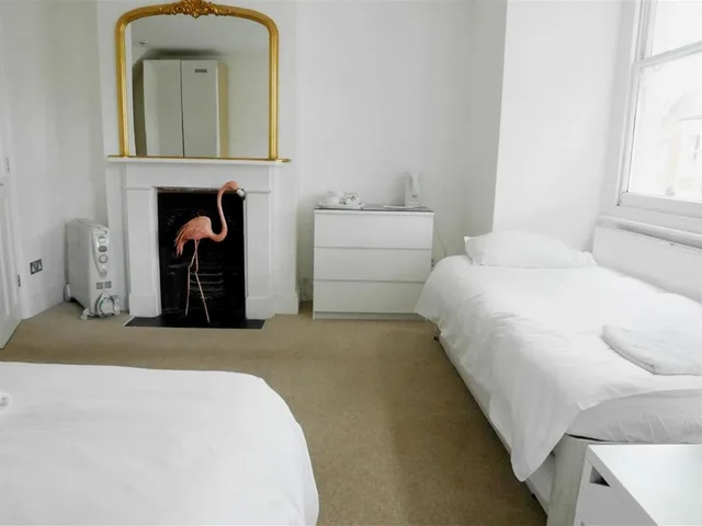 غرفة رباعية، Kew Rooms 4/5