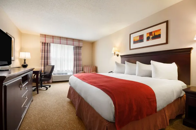 جناح بسرير كينج بغرفة نوم واحدة لذوي الإعاقة، Country Inn Suites By Radisson Norcross Ga 1/3
