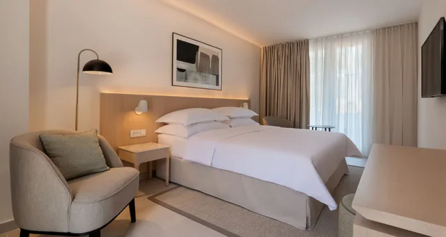 غرفة قياسية بسرير مزدوج بإطلالة على المسبح بشرفة، Bluesun Holiday Village Bonaca 2/5