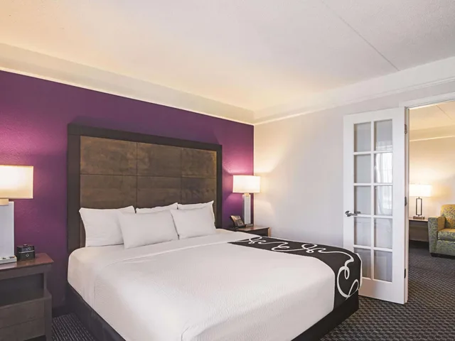 جناح بسرير كينج، La Quinta Inn Suites Oklahoma City Nw Expwy 1/3