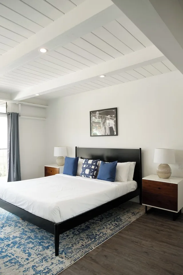 Classic, King Bed, Hollywood View, Hollywood Hills Hotel 1/5