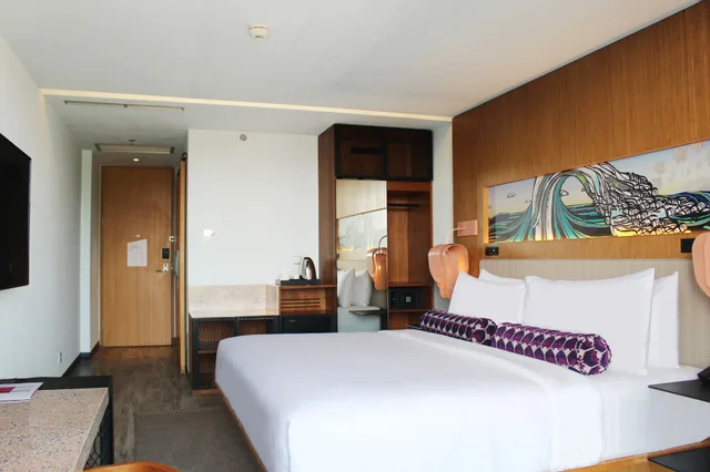 Room, King Bed, City View, Balcony, Aloft Bali Seminyak 2/6