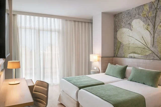 Premium, Twin Beds, Salles Hotel Malaga Centro 1/6