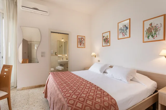 غرفة قياسية بسريرين منفصلين بإطلالة على المدينة، Hotel Minerva 3/10