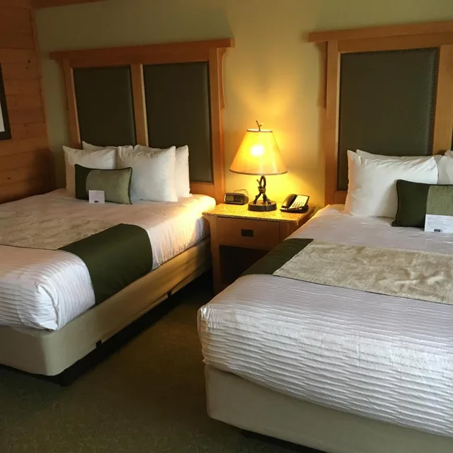 Family Suite, 2 Queen Beds, Sofa, Brian Head Lodge 1/3