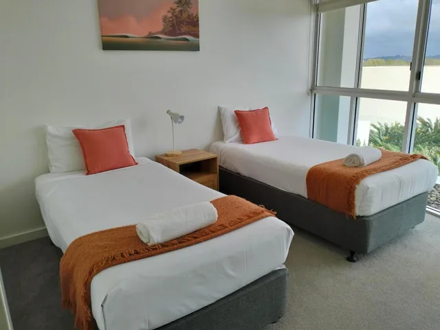 شقة بإطلالة على البحر بـ3 غرف نوم، Kirra Surf Apartments 4/10