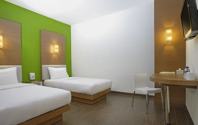Smart Room Queen، Hotel Amaris Cirebon 3/3