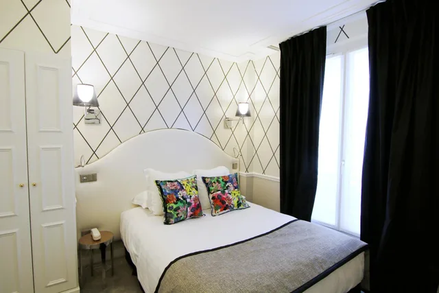 غرفة كلاسيكية مفردة، Le Royal Hotel 2/12