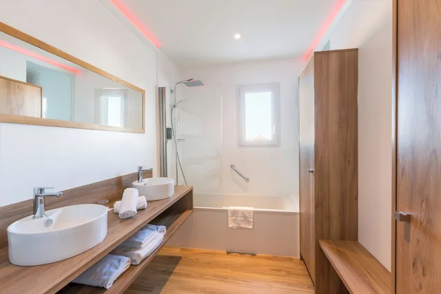 غرفة ديلوكس بسرير كوين، Hotel Kemaris 7/10