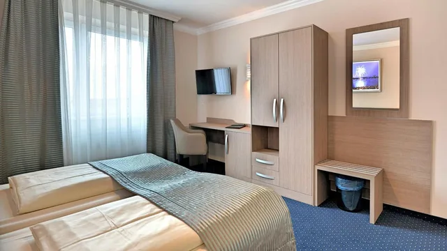 غرفة سوبيريور بسرير مزدوج، St. Joseph Hotel 1/8