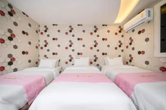 غرفة سوبيريور ثلاثية، Q Hotel 1/4