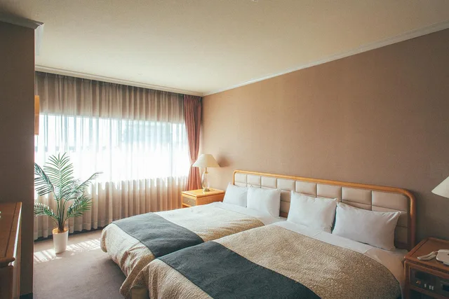 جناح جونيور، Kakegawa Grand Hotel 1/4