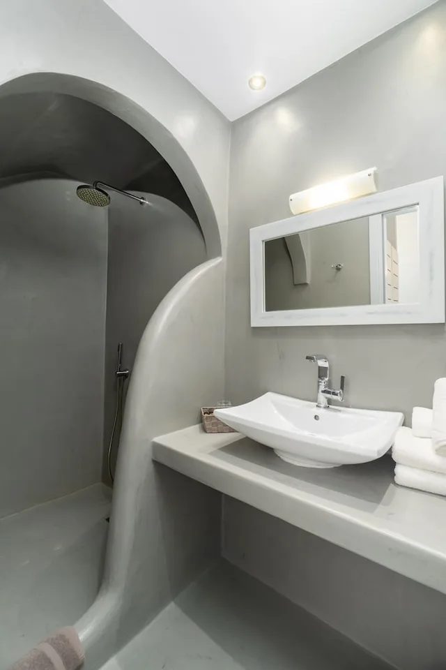 غرفة ديلوكس بسرير كوين، Central Fira Hotel 9/10