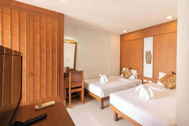 غرفة ديلوكس بسريرين منفصلين، Lotus Hotel Patong 8/10
