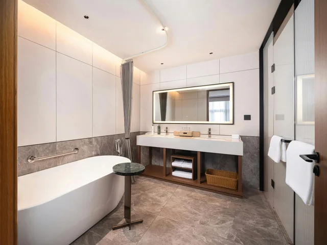 جناح ديلوكس بسرير كينج بإطلالة على النهر، Hilton Garden Inn Huangshan Huizhou 4/4