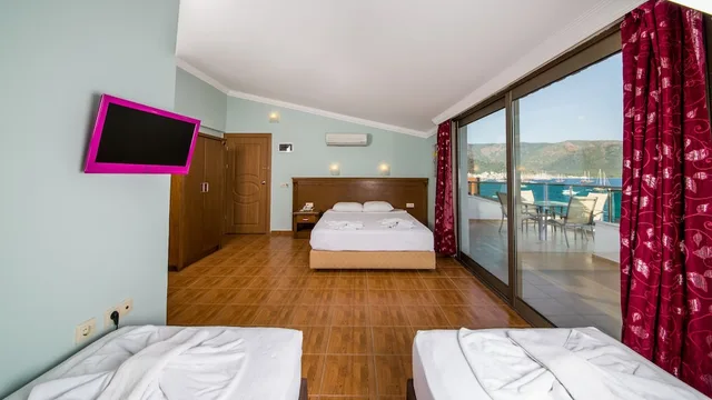 Room, Triple, Murphy Bed، Honeymoon Hotel 5/6